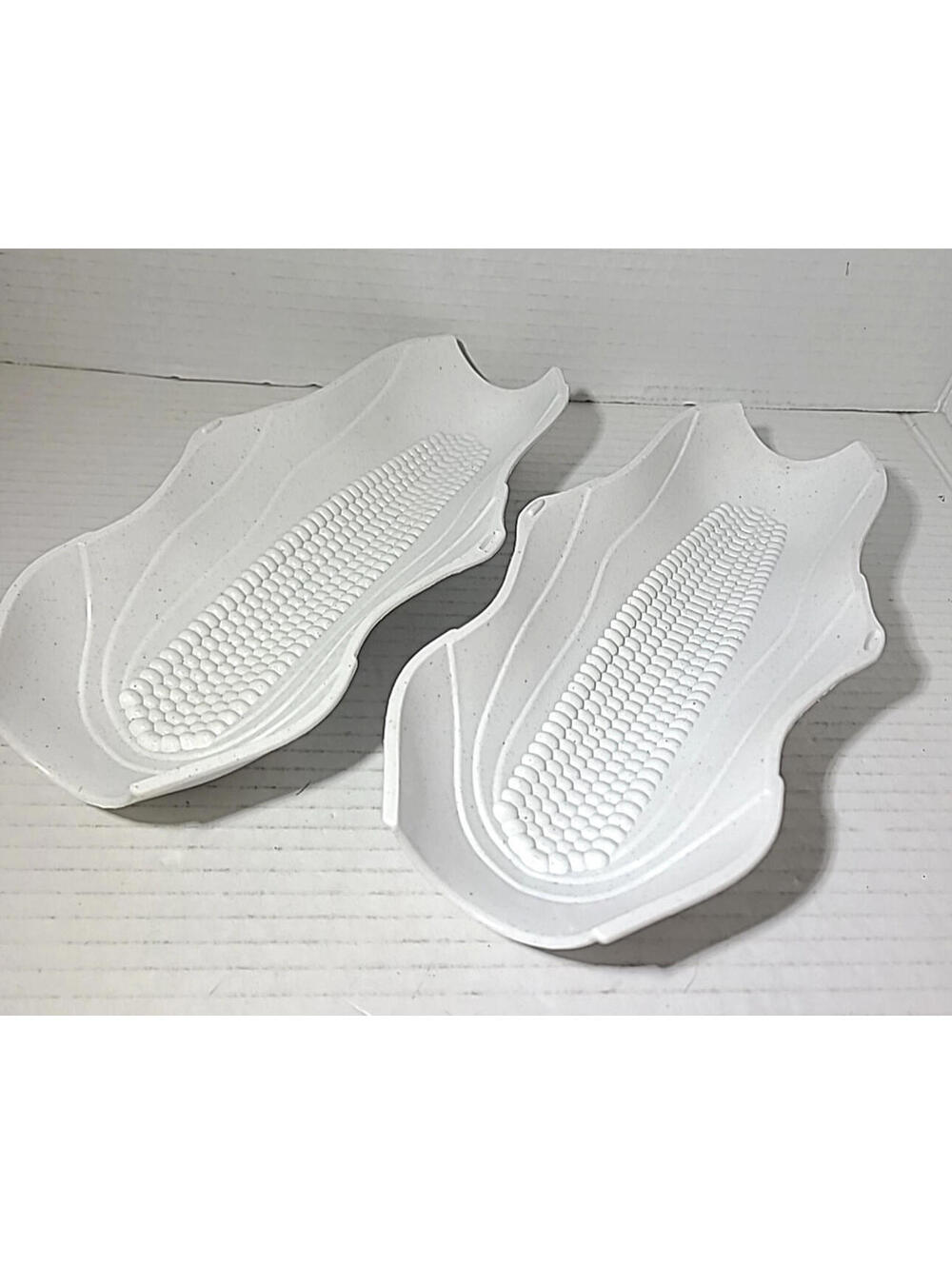 Set Of 2 Vintage Footed Nordic Ware Corn Butter Boats, Corn Dishes